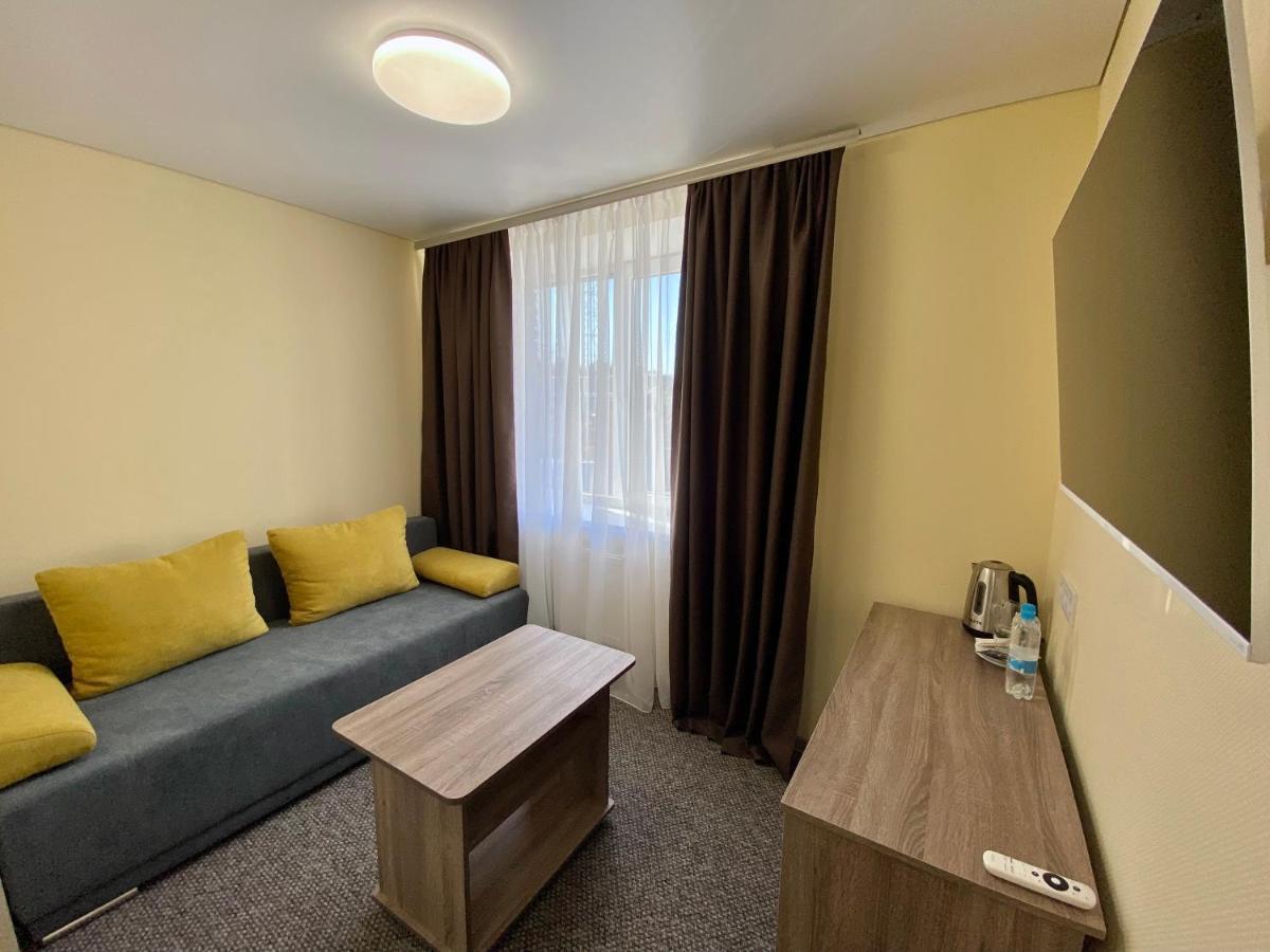 Yavir Otel Poltava Dış mekan fotoğraf